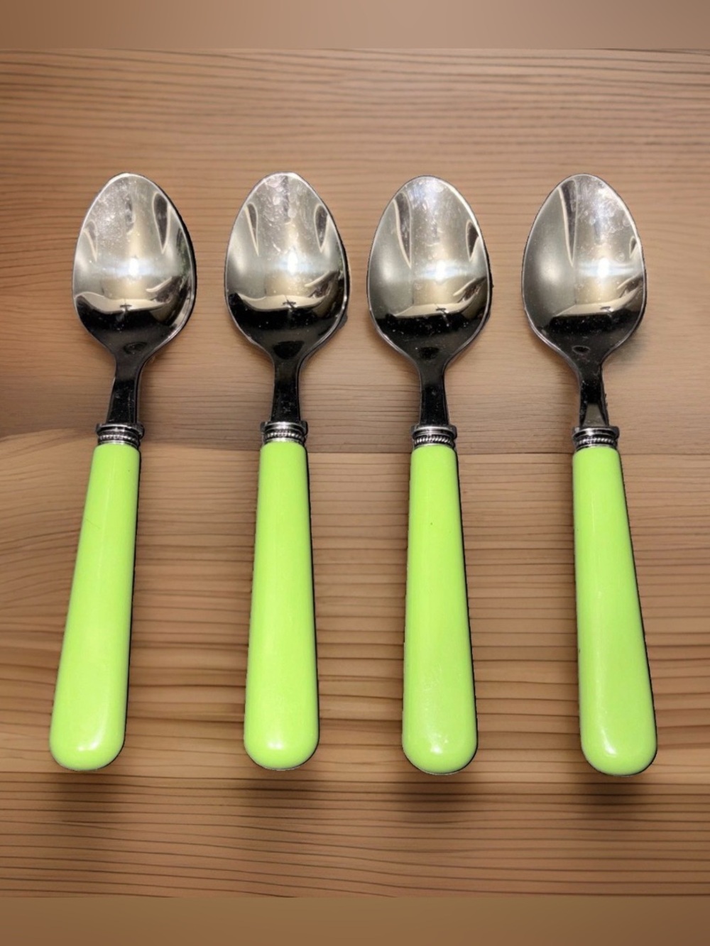 Set/4 Light Green Resin Handle Stainless Steel Spoons Beaded Bolster 7.75"